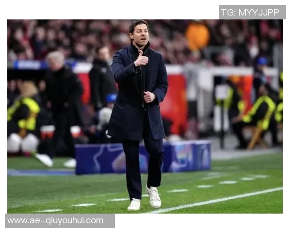 阿隆索感受到全体球员支持与团结共同面对挑战